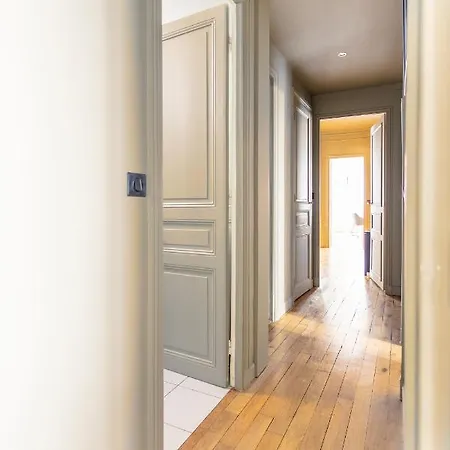 Luxury Living In Passy Paris