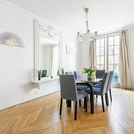 Apartment Luxury Living In Passy *