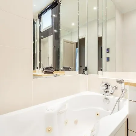 Luxury Living In Passy Paris