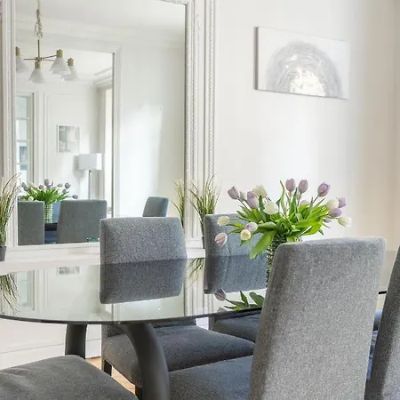 Apartment Luxury Living In Passy *